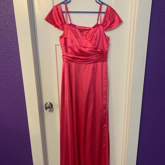 Prom/formal Dress - Picture 1 of 3